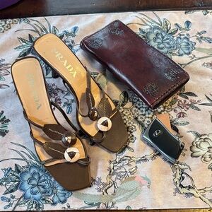 PRADA Rosebud Brown Leather Thong with Kitten Heal 36.5